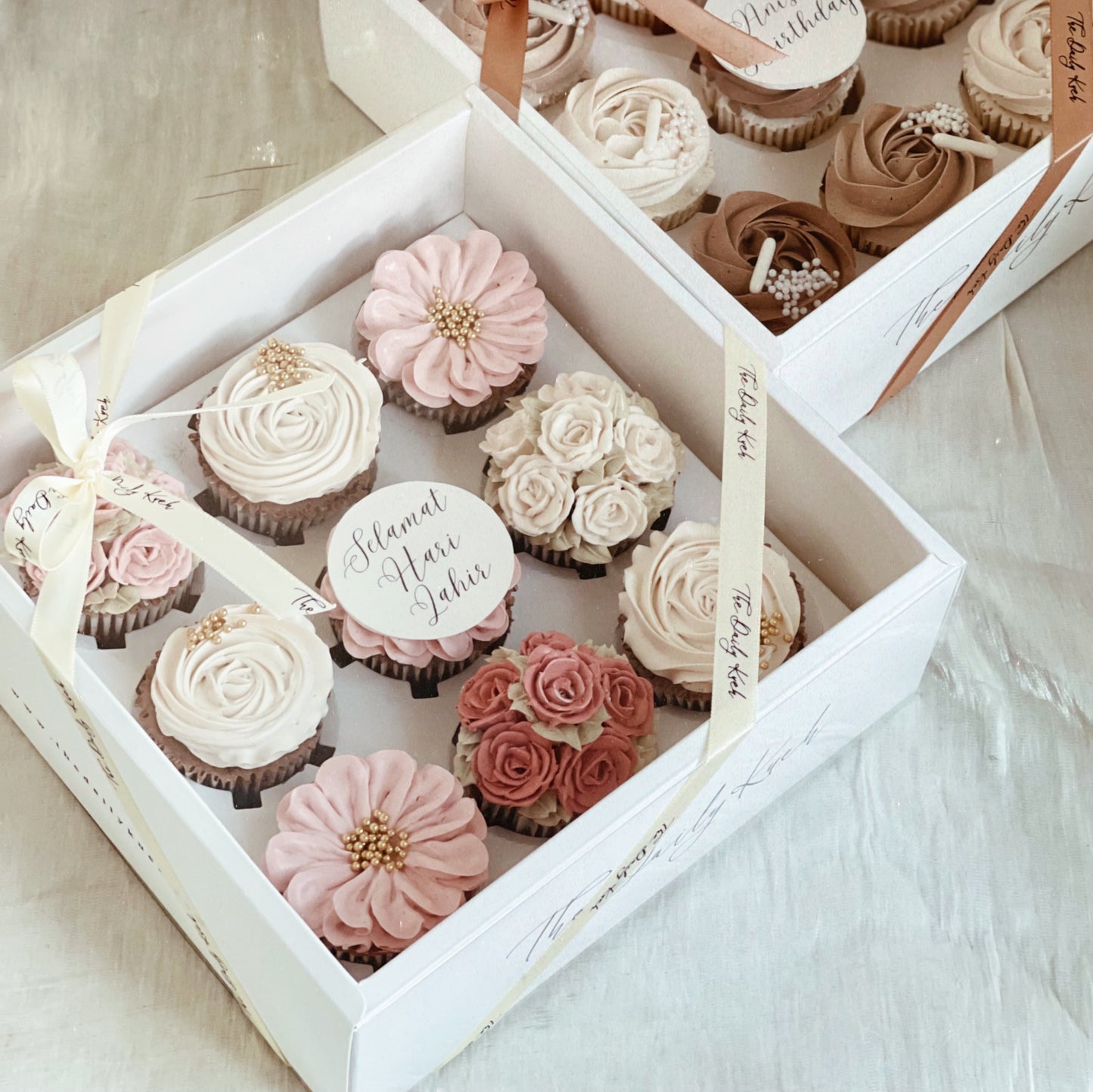 9s Cupcake Set