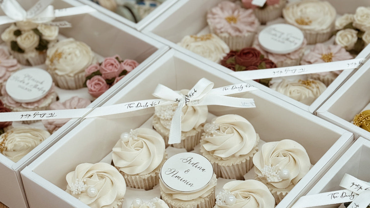 9s Cupcake Set
