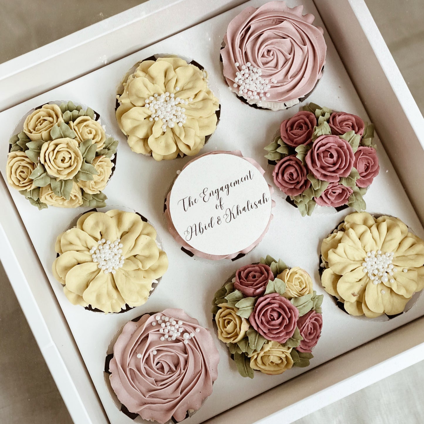9s Cupcake Set