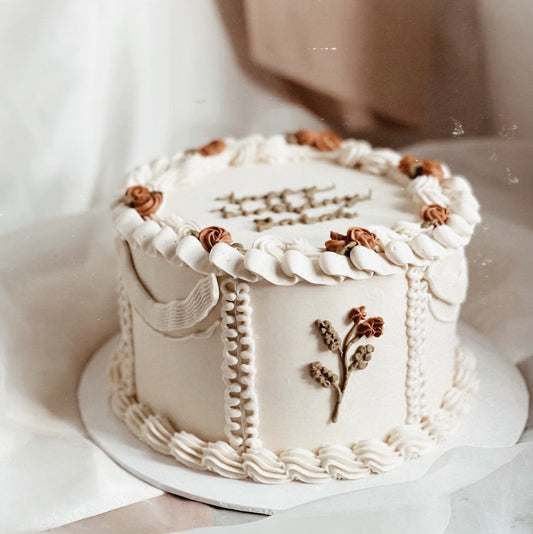 VINTAGE | Lace & Layers
