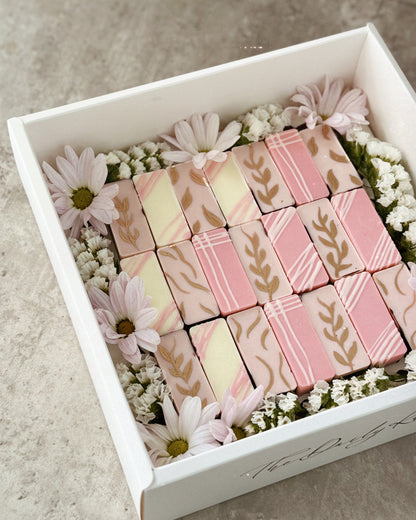 [NEW LOOK] Chocolate Box