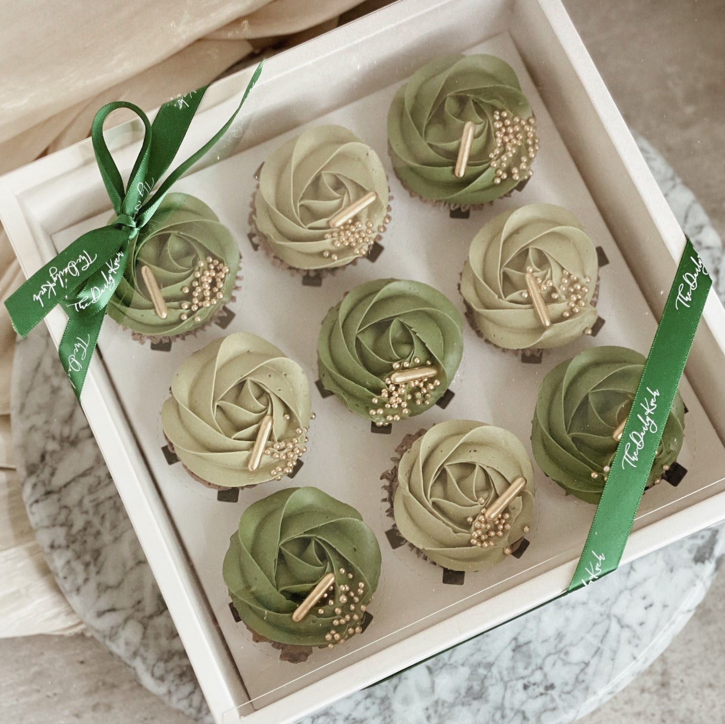 (NEW) 9s Cupcake Set